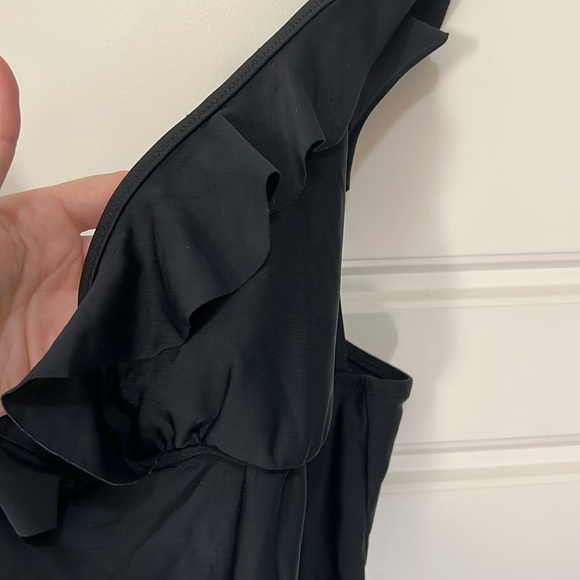 J crew xl black ruffle swimsuit resortwear slimming mom bod - Picture 2 of 6